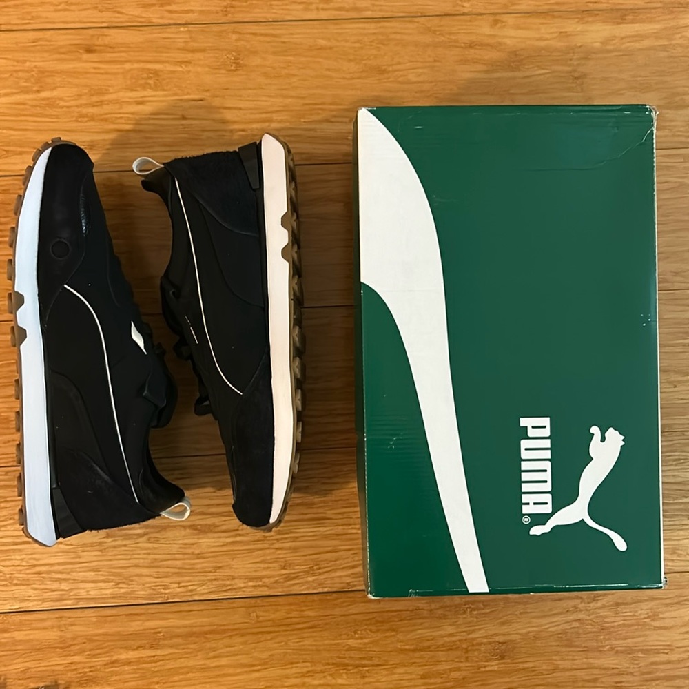 Men’s Puma sneakers